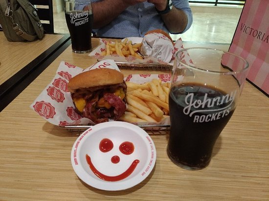 مطعم جوني روكتس Johnny Rockets ( الاسعار + المنيو +الموقع ) - مطاعم و كافيهات الشرقية