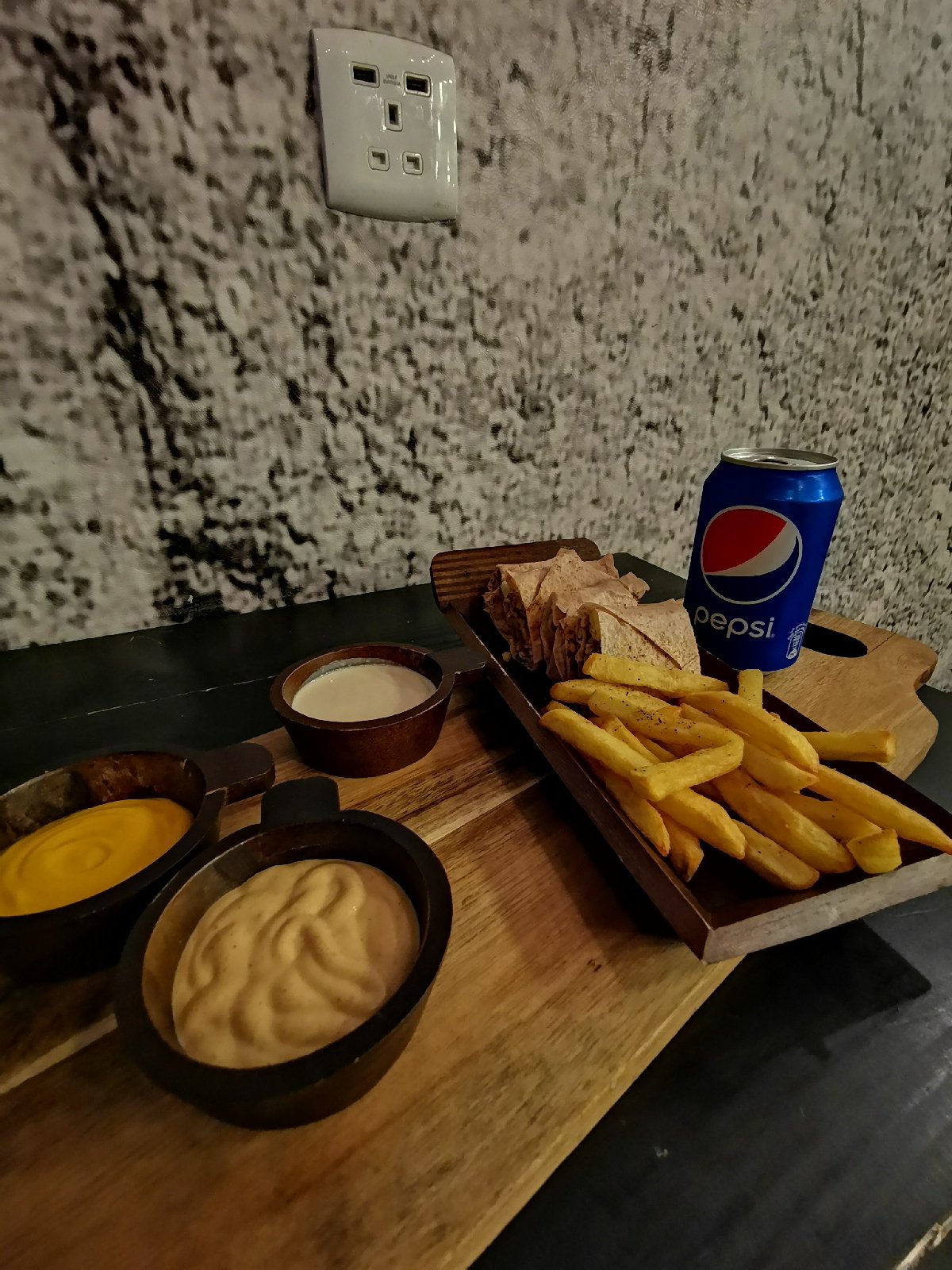 مطعم سفن صوص 7_sauces الدمام ( الاسعار + المنيو +الموقع ) - مطاعم و كافيهات الشرقية