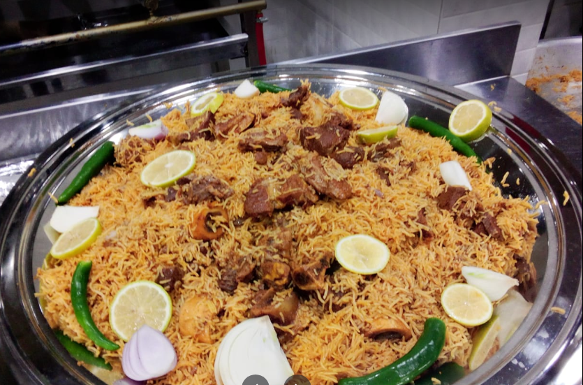 مطعم مثلوثه عدن النعيرية ( الاسعار + المنيو + الموقع ) - مطاعم و كافيهات الشرقية