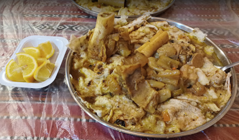 مطعم زوارة للاكلات الشعبية