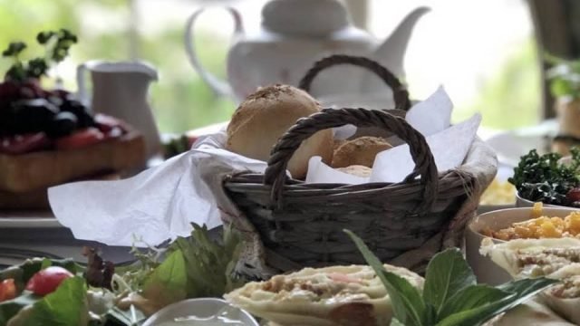مطعم  دلي روز سيهات ( الاسعار + المنيو + الموقع )