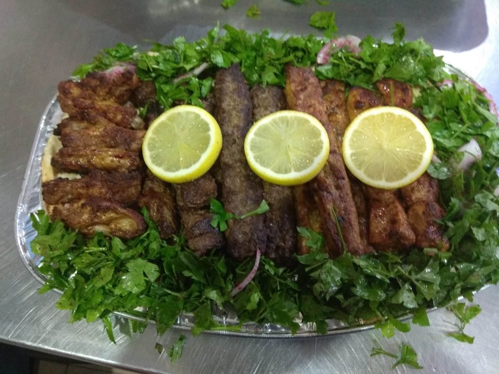 مطعم مشويات حاتم القطيف